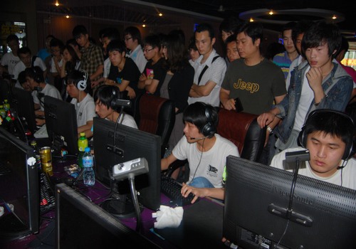 选手和LPL对着干🤣网传官方欲组活动遭选手拒绝 随后发长文希望承担起责任