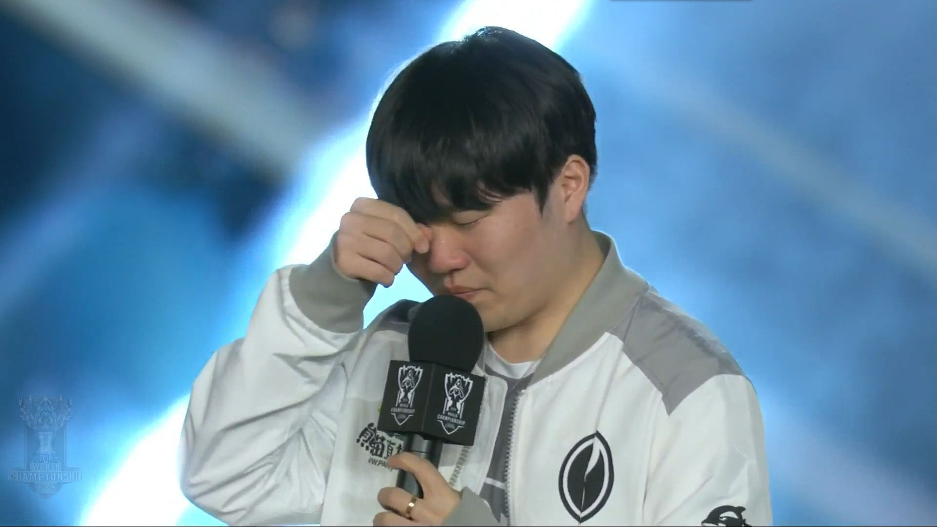 揭秘澳门老建筑里的“风水局”：为什么有些赌场的形状像个鸟笼？（探秘澳门老建筑的风水玄机：为何有些赌场做成“鸟笼”模样？）