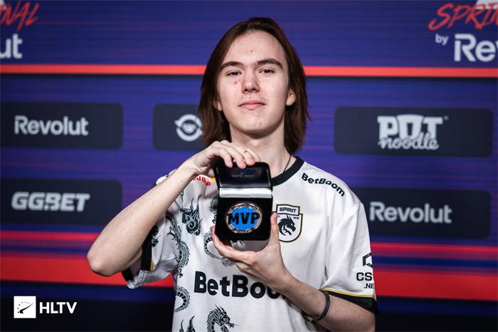 有什么问题让你给我 Team WE Ertahan？圣枪哥狼妈无限骑乘在 Anyone's Legend 上，并且握有三场比赛积分