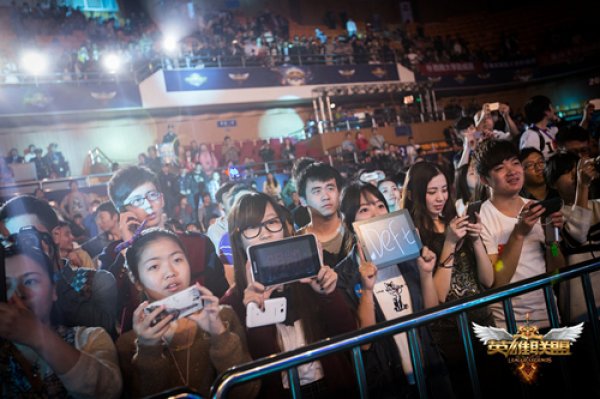 算法预测：基于递归神经网络（RNN）对体育彩票开奖前水位异常的监控研究。（基于RNN的体育彩票开奖前水位异常监测与预警研究）