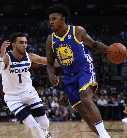 约基奇砍下118次25分+10助，史上其他中锋合计108场