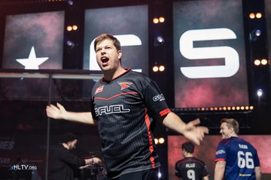 英雄联盟赛事官方：2025全球总决赛圆满结束